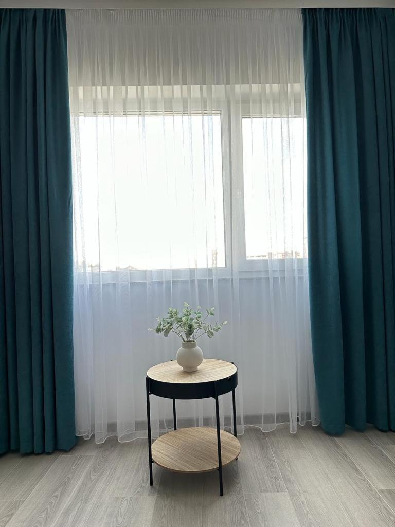 Cozy Studios In Сучава Экстерьер фото