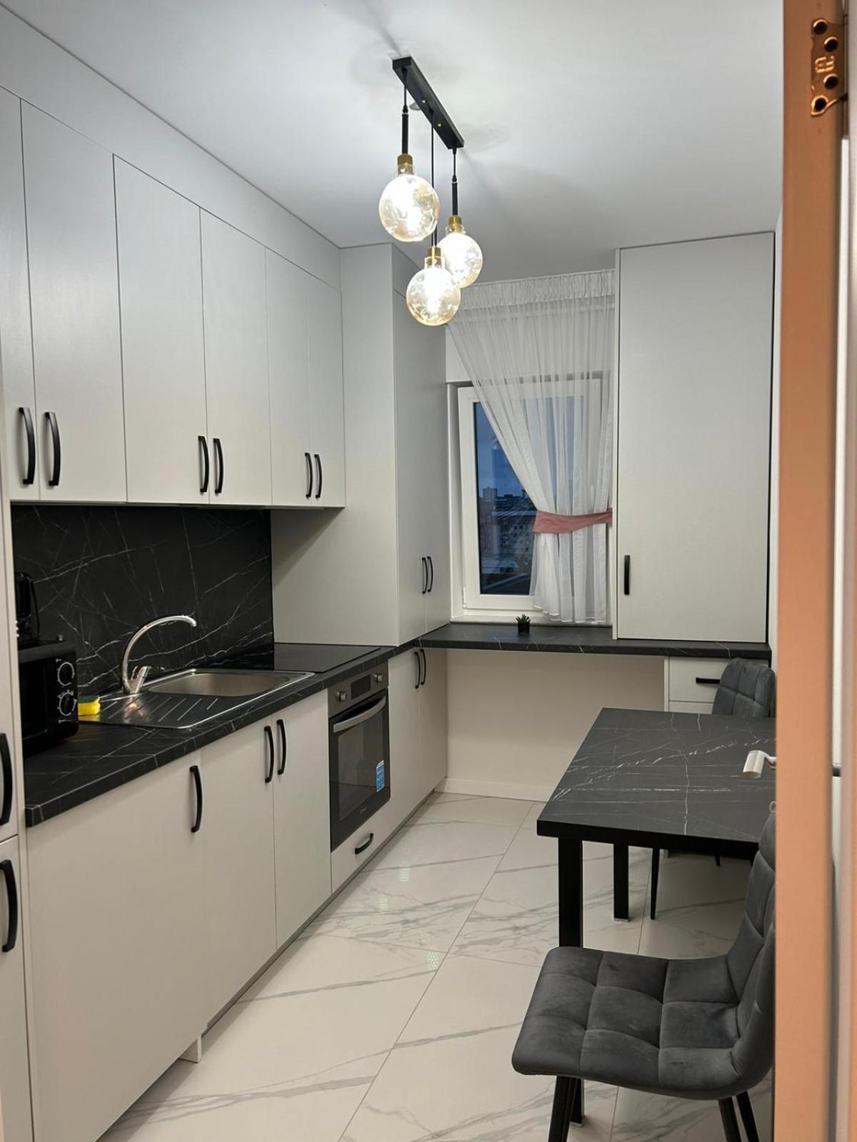 Cozy Studios In Сучава Экстерьер фото