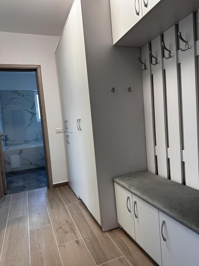 Cozy Studios In Сучава Экстерьер фото