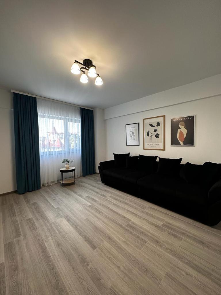 Cozy Studios In Сучава Экстерьер фото